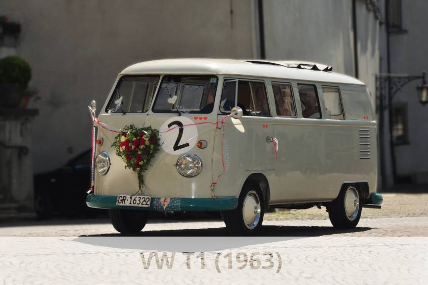 VW-Bus T1 mieten Split Screen mit Blumenschmuck in Altstadt